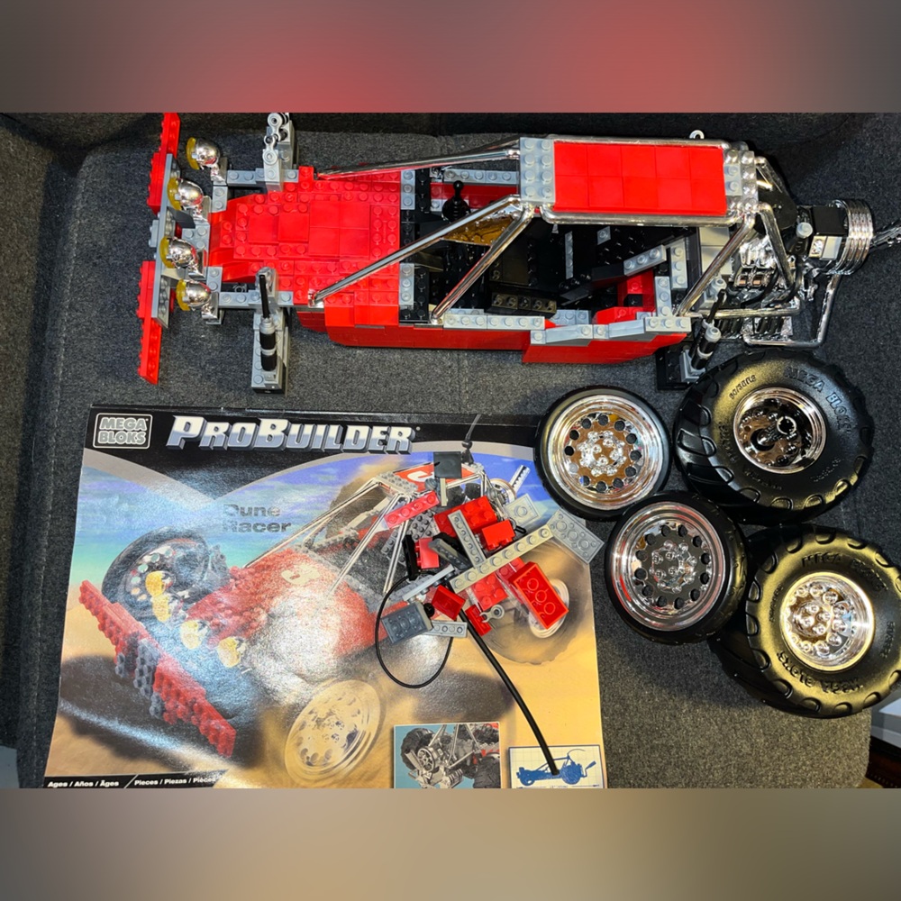 Mega Blocks Dune Racer - Picture 2 of 6
